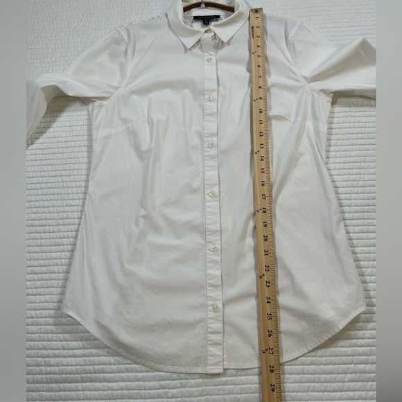 Romantic Banana Republic White Button Up with Lace Detail in the Back. Size 12. - Picture 6 of 7